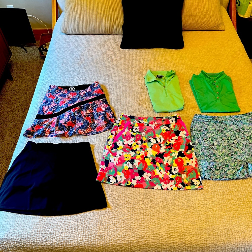 Golf wardrobe for size 4/6 person